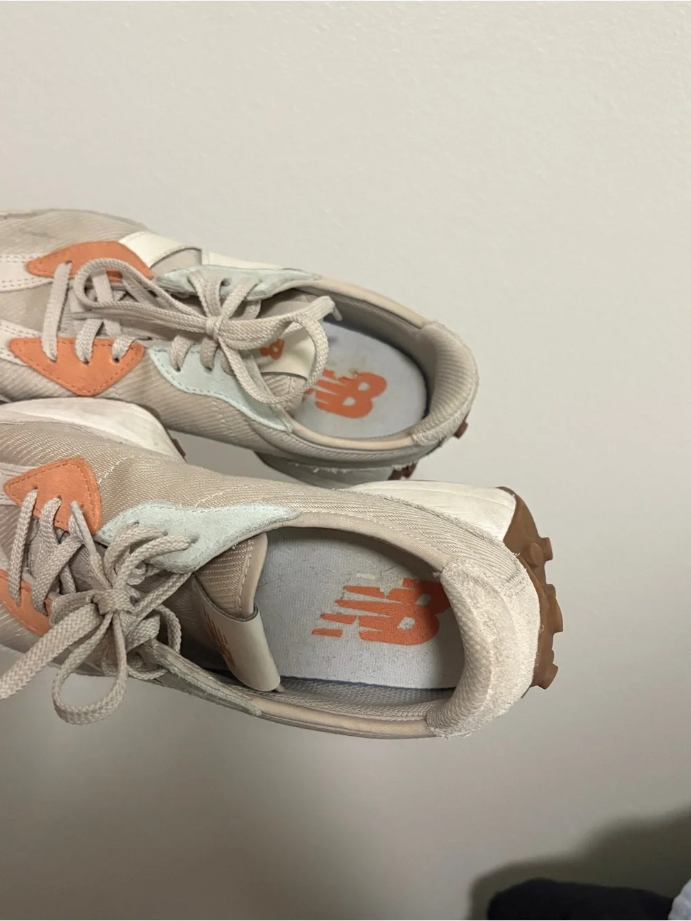 Women’s Beige and White Retro Runner New Balance Sneakers Size 8